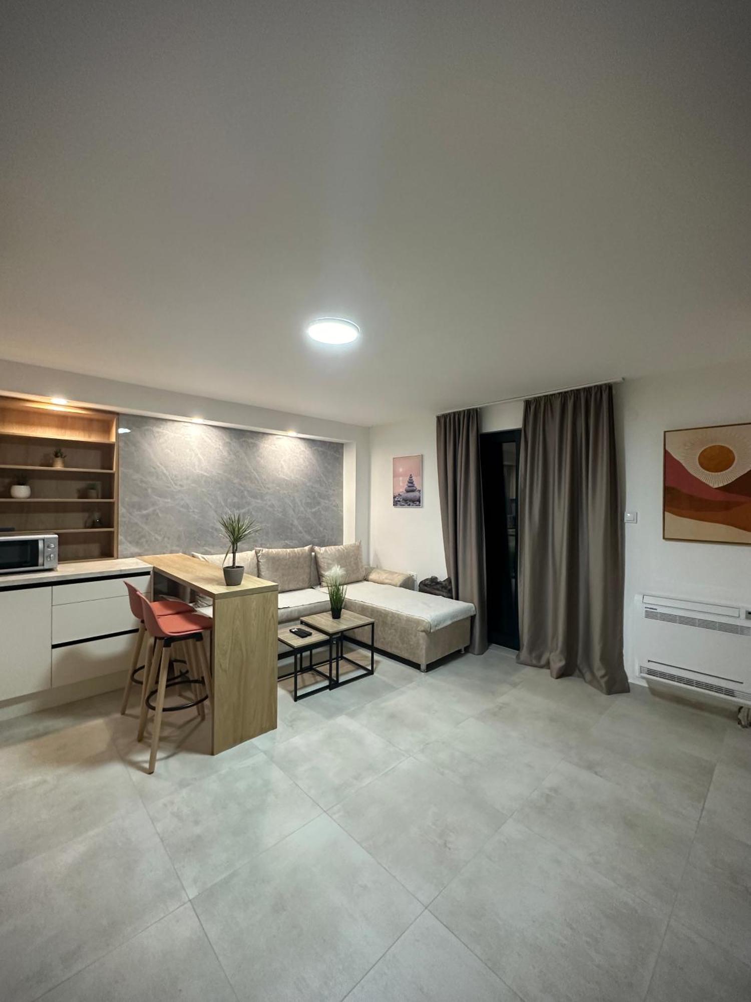 קוטור Square Point Apartments מראה חיצוני תמונה